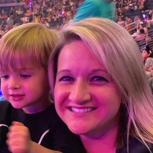 Meet your Posher, Ashley